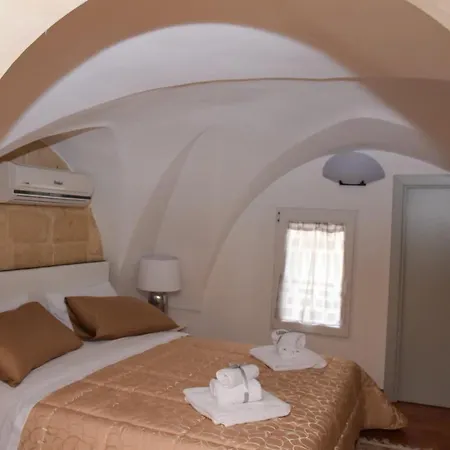 Couette-café Ferrante D'aragona 2*