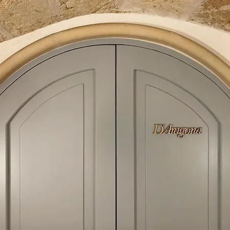 Couette-café Ferrante D'aragona